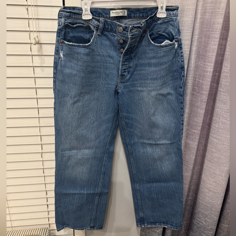 Abercrombie the 90s baggy low rise jeans